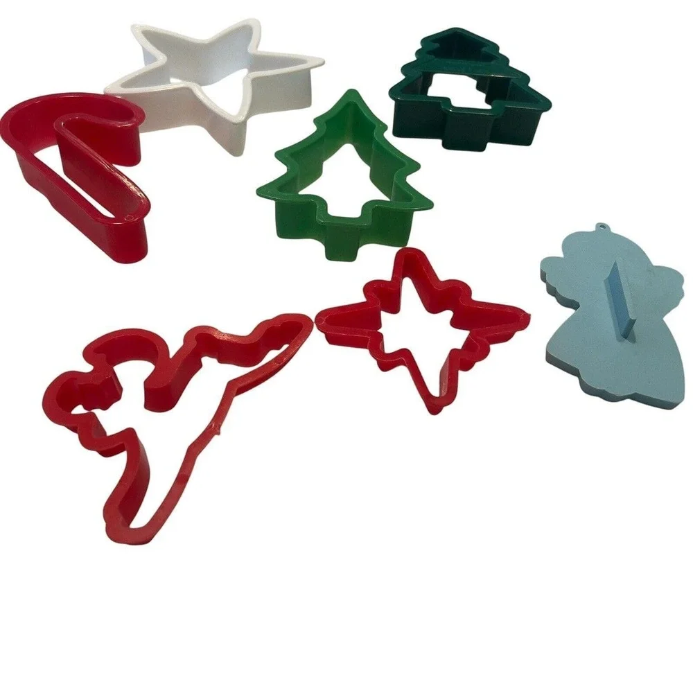 Vintage Christmas Cookie Cutters 25 Pc Copper Metal Plastic Holiday Baking‎